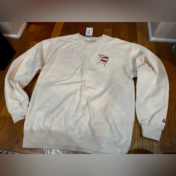 Chicago holiday graphic sweatshirt - Picture 1 of 4